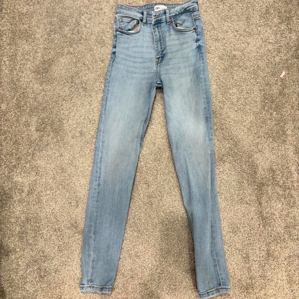 Zara Women's Light Blue Skinny Jeans